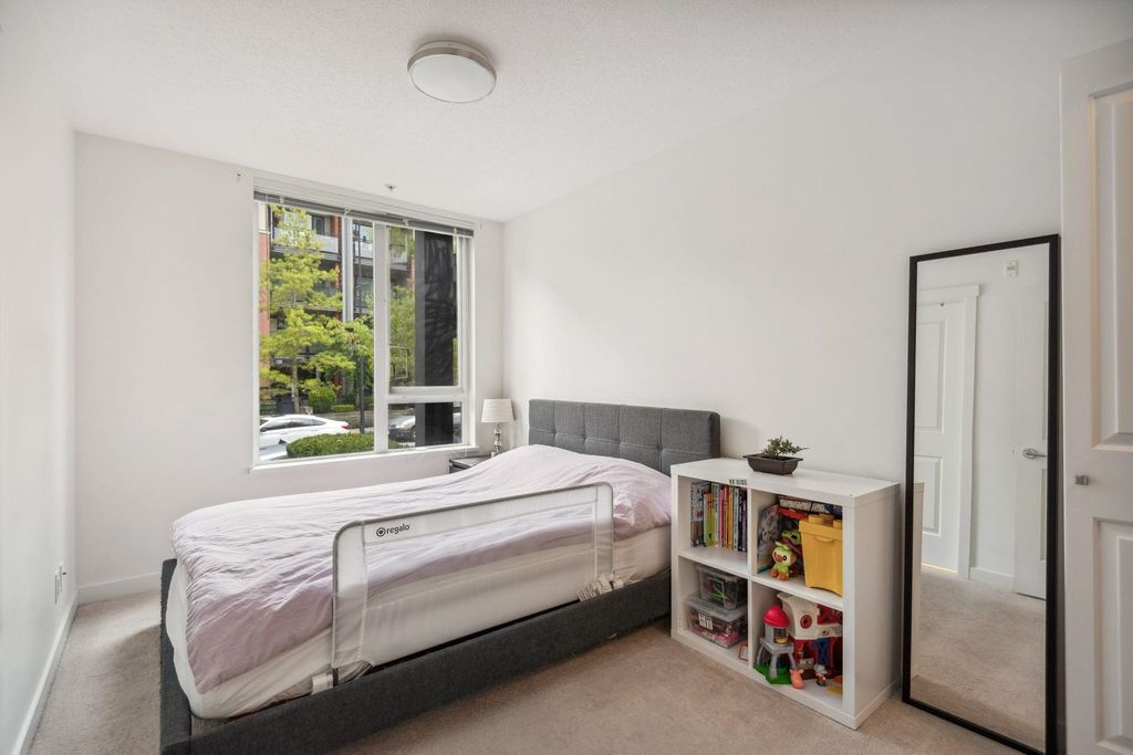 listing image 1107657988408436223