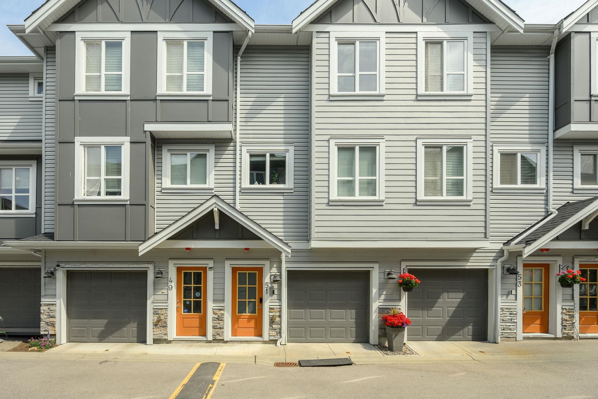 20860 76 Avenue 51