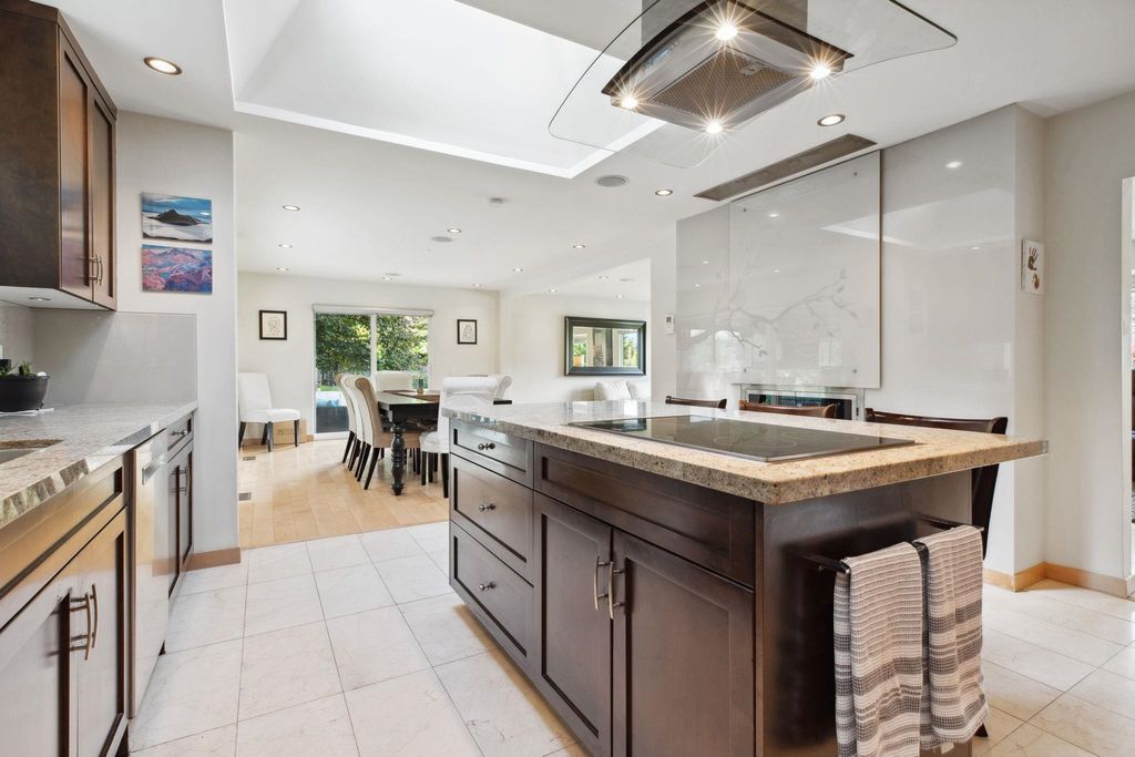 listing image 1102014721852002318