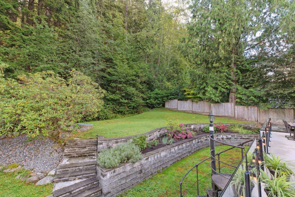 listing image 1104693396002624222