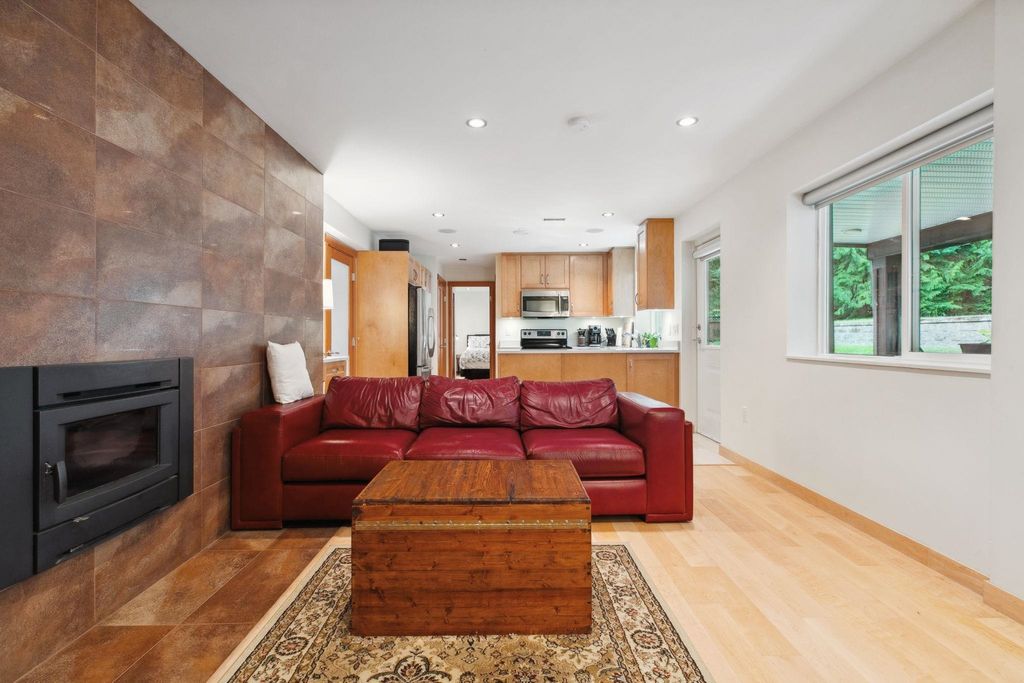 listing image 1105448125359140767
