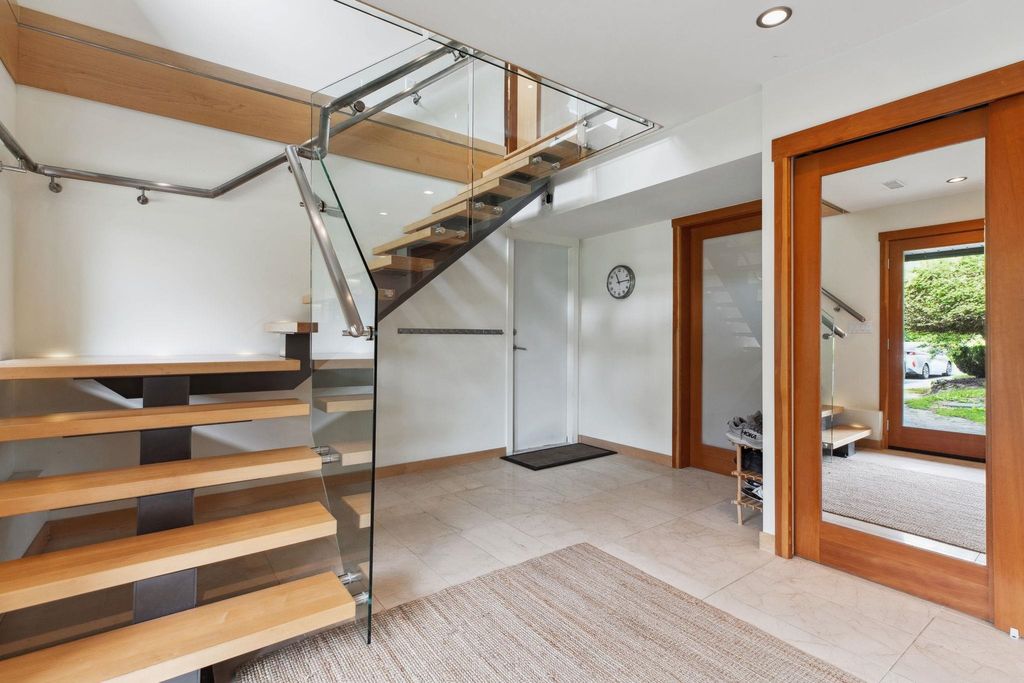 listing image 1109342717567770508