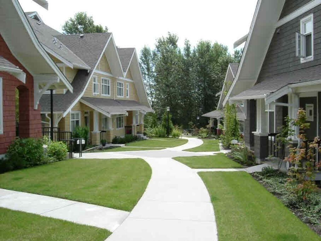 listing image 1101460273397229056