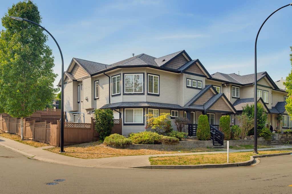 Photo of 11335 Creekside Street, Maple Ridge, BC V2W 0C7 (MLS # R3156928)