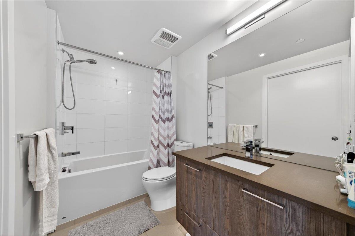 3581 E Kent Avenue North Avenue 1403