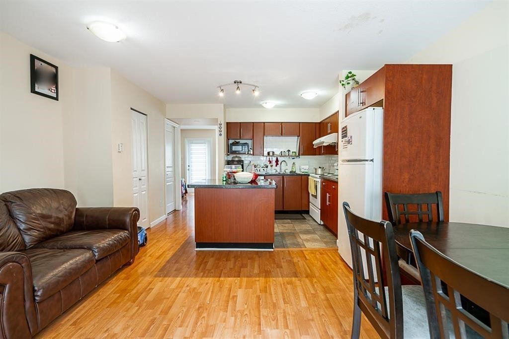 6110 138 Street 35