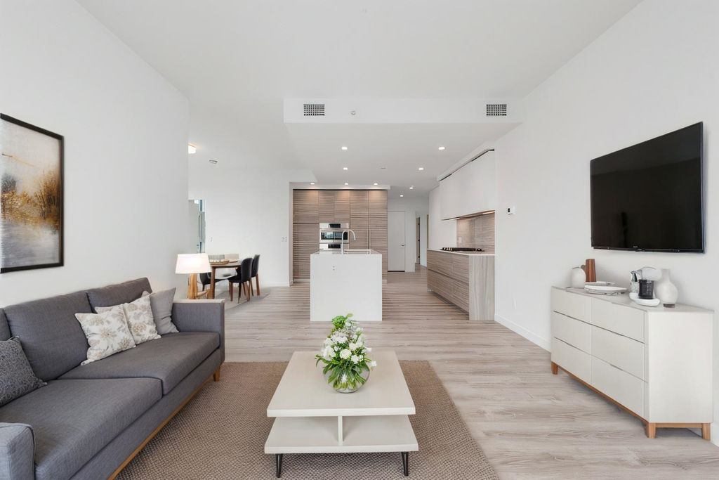 listing image 1105266569528337216