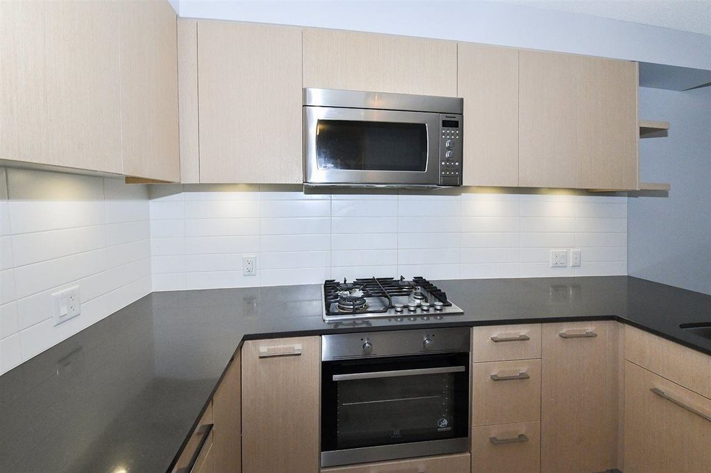 listing image 1107153846784983465