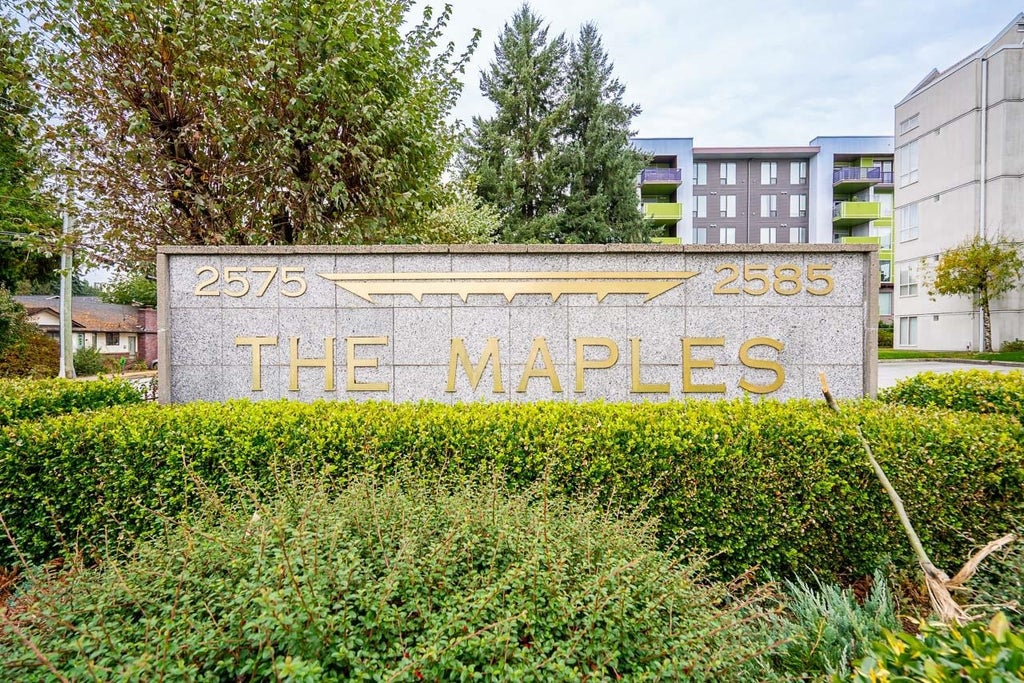 Photo of 2575 Ware Street #401, Abbotsford, BC V2S 3E2 (MLS # R3127024)