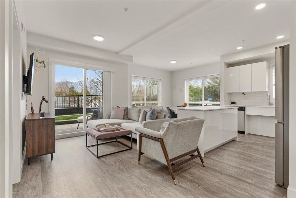 Photo of 9450 Robson Street #112, Chilliwack, BC V2P 0L7 (MLS # R3105208)