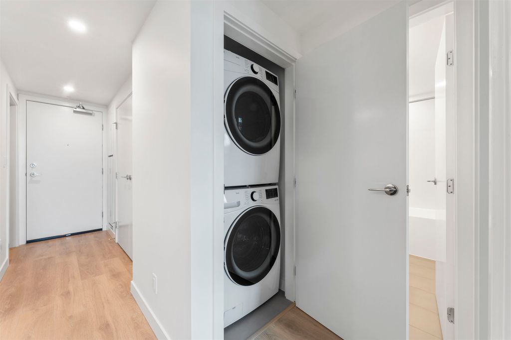 listing image 1103582934382706981