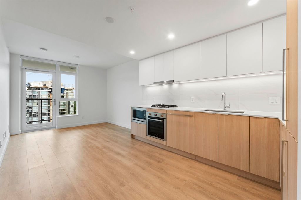 listing image 1103823918204767475