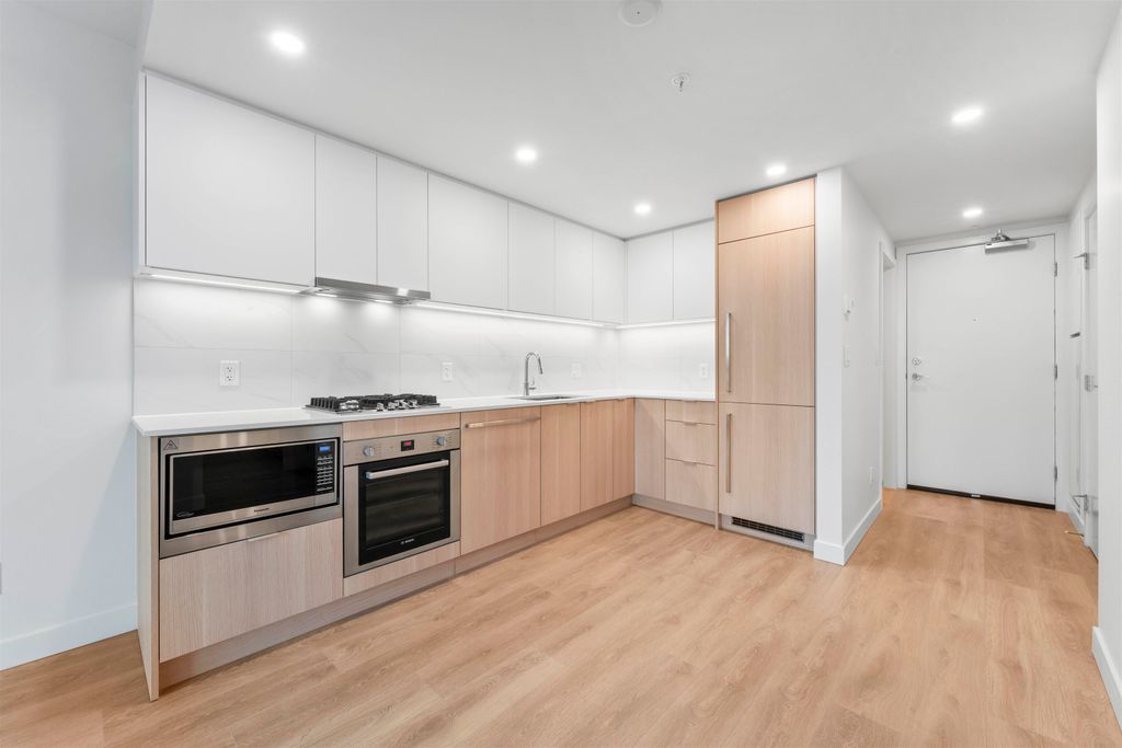 listing image 1104910009881877505