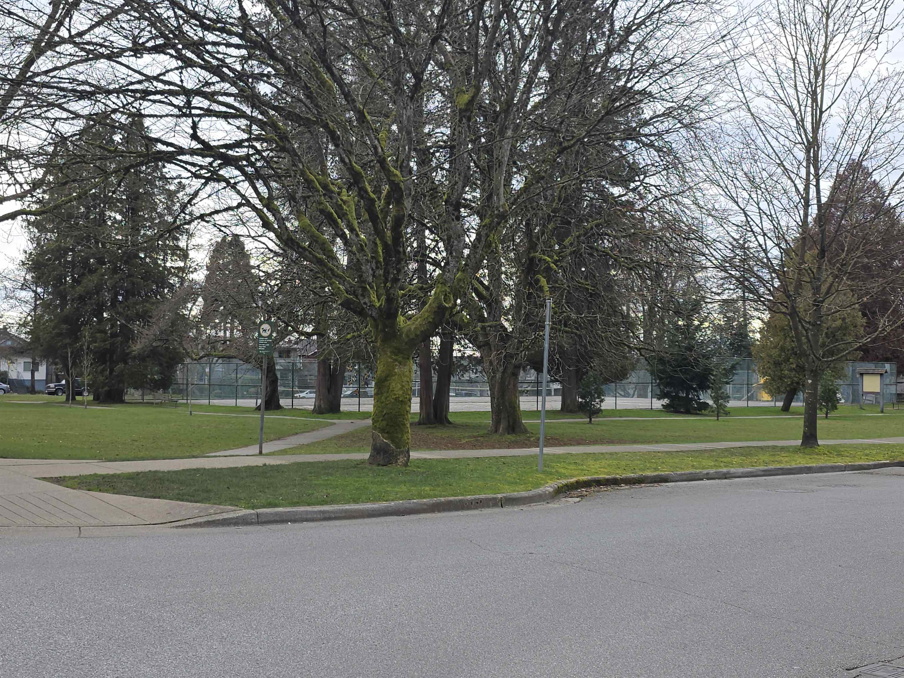 5980 Prince Edward Street 101