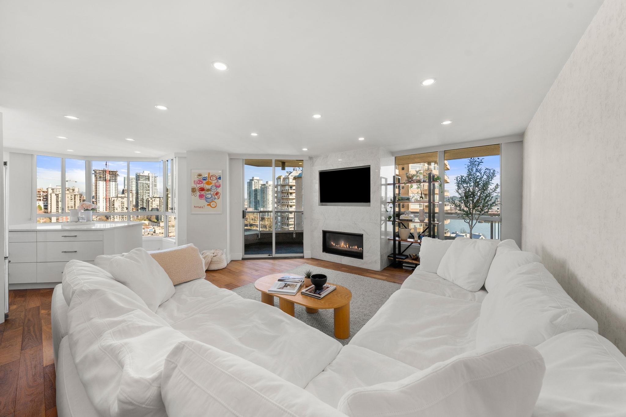 1245 Quayside Drive 1704