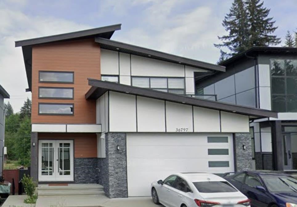 Photo of 36797 Carl Creek Crescent Crescent, Abbotsford, BC V3G 0H4 (MLS # R3171844)