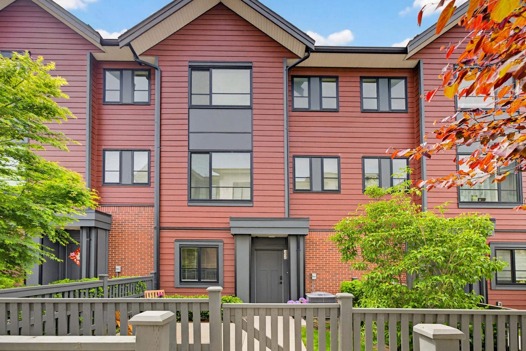 Photo of 19897 75a Avenue #42, Langley, BC V2Y 3S2 (MLS # R3162557)