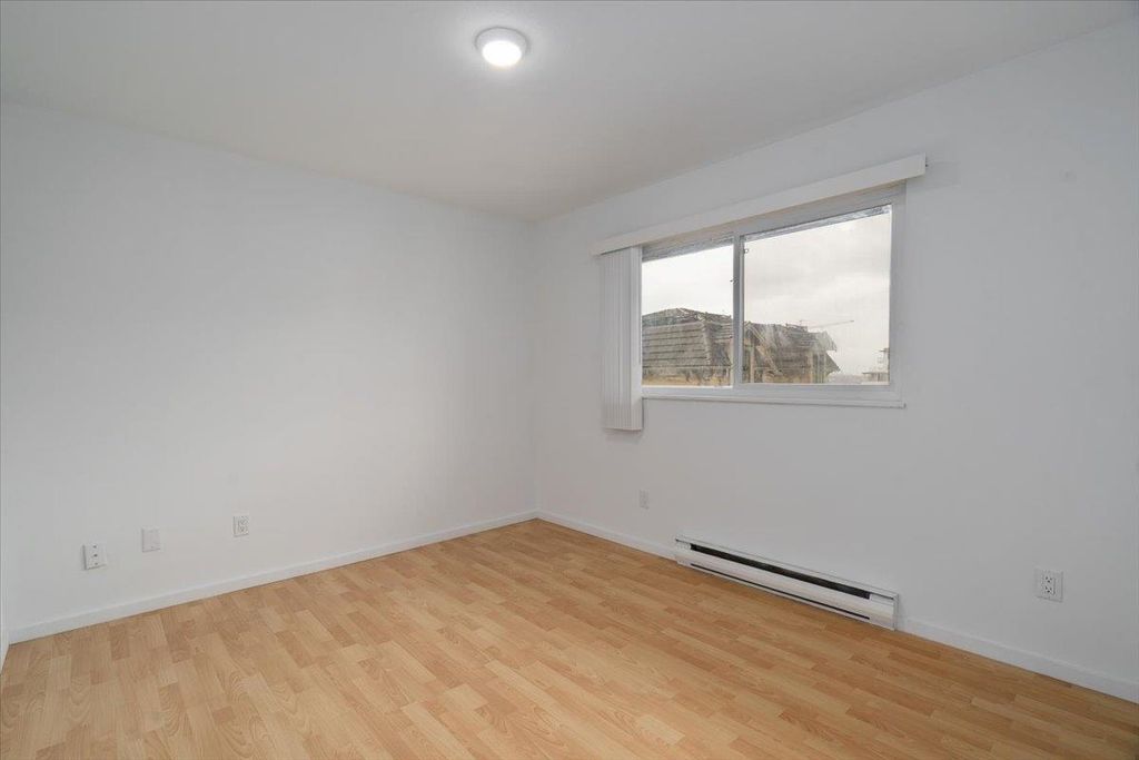 listing image 1100425268356956016