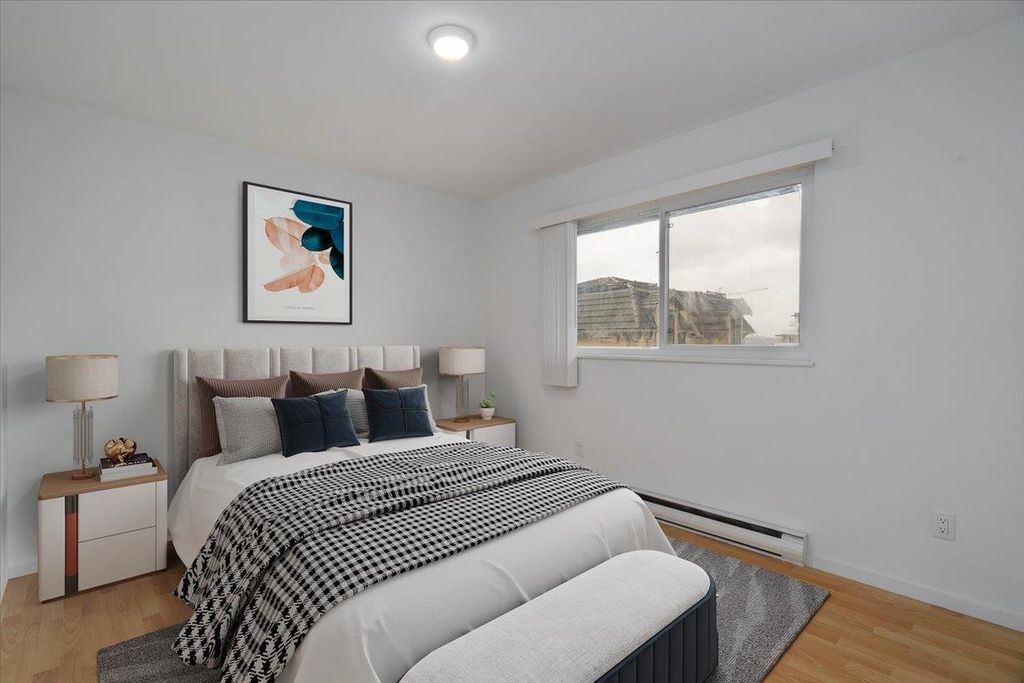 listing image 1102854242266557222