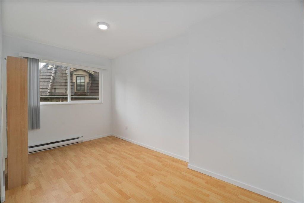 listing image 1104826864167211637