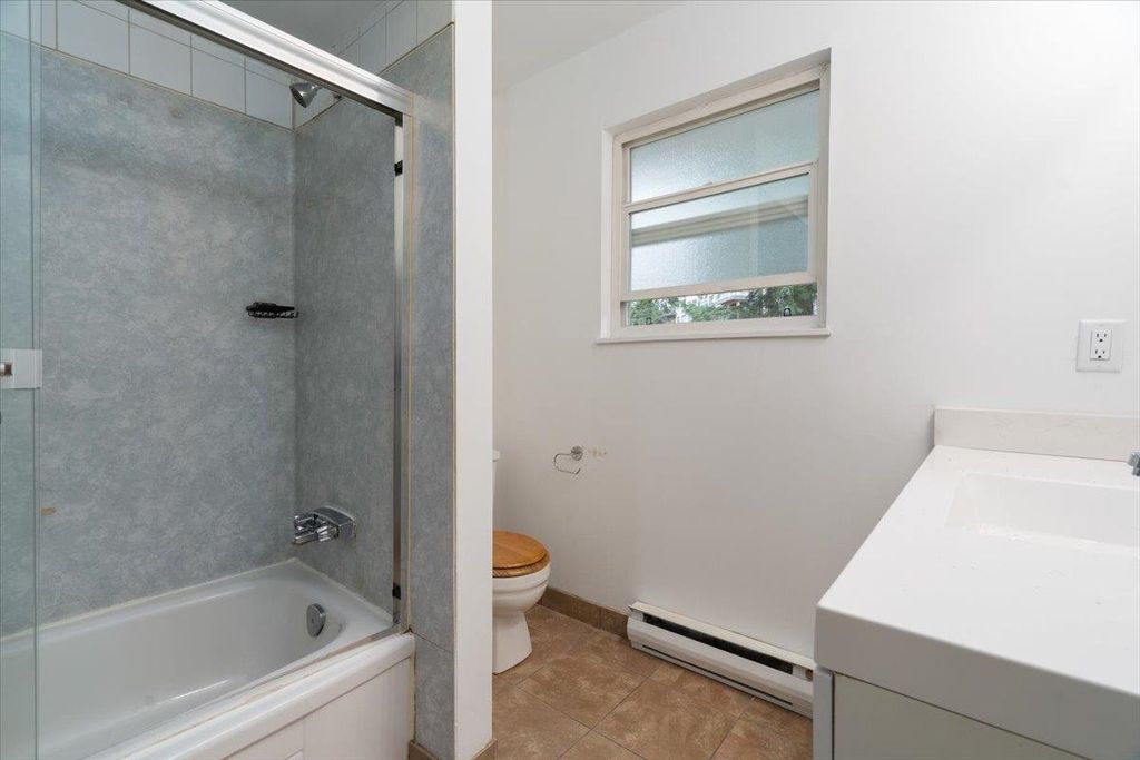 listing image 1108619189599581854