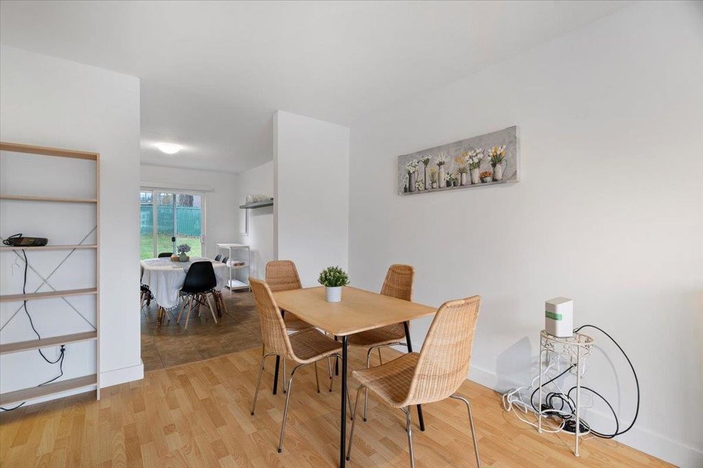 listing image 1109270599542115801