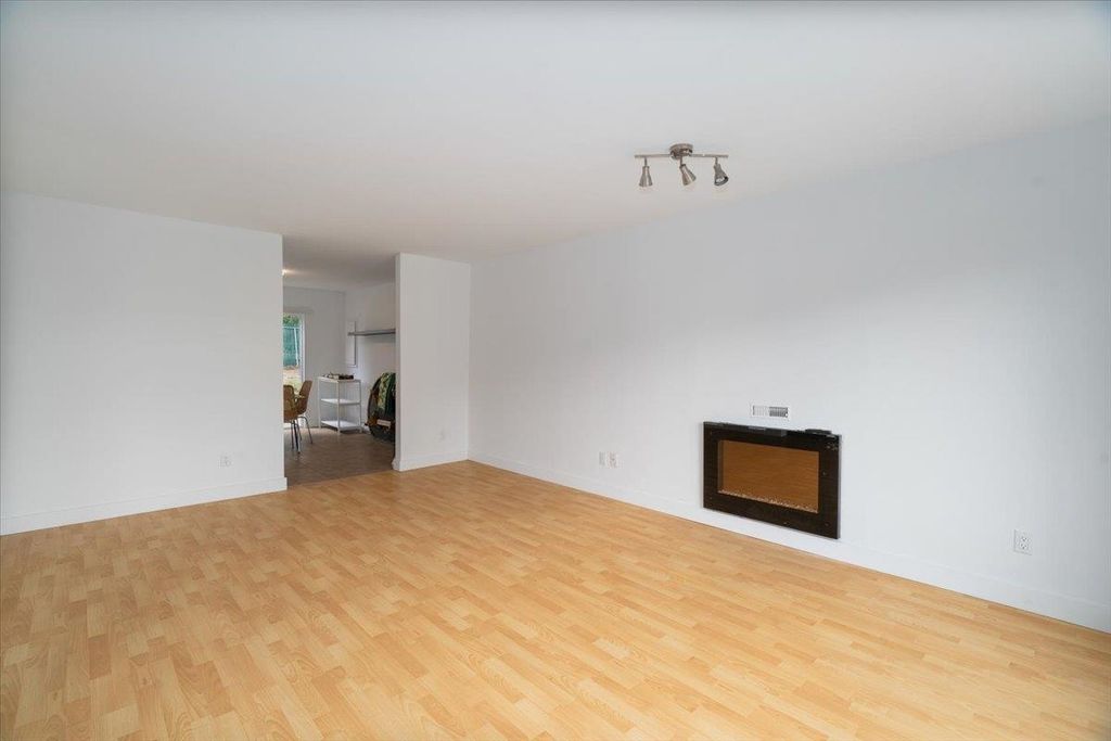 listing image 1103488752727230319