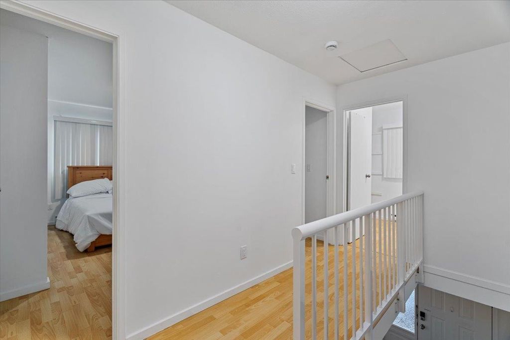 listing image 1107121917346174169