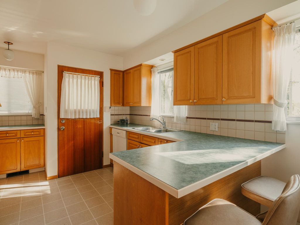 listing image 1100766490495283789