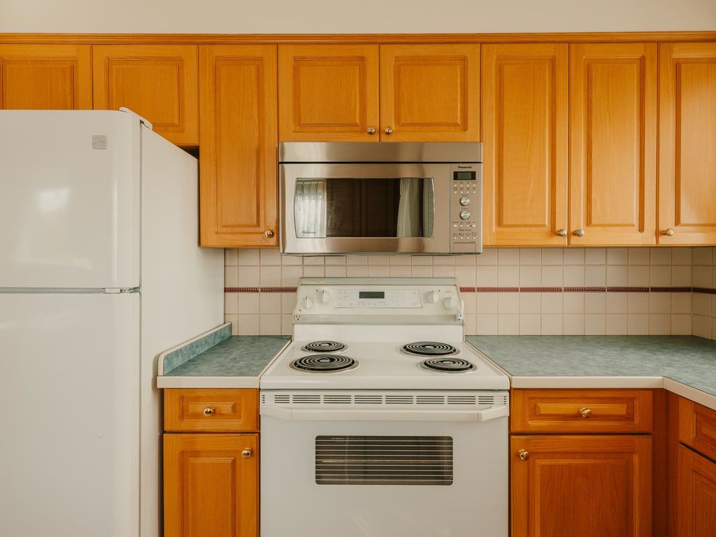 listing image 1108206114019375999