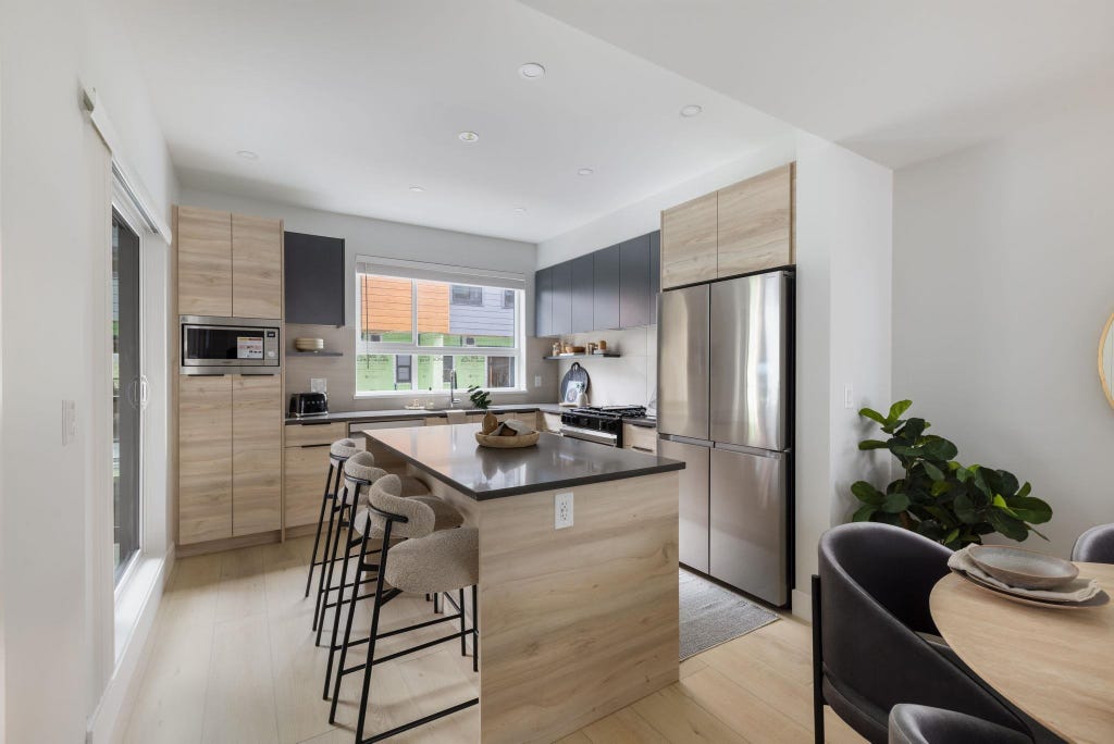 Photo of 30530 Cardinal Avenue #74, Abbotsford, BC V2T 0L5 (MLS # R3123899)