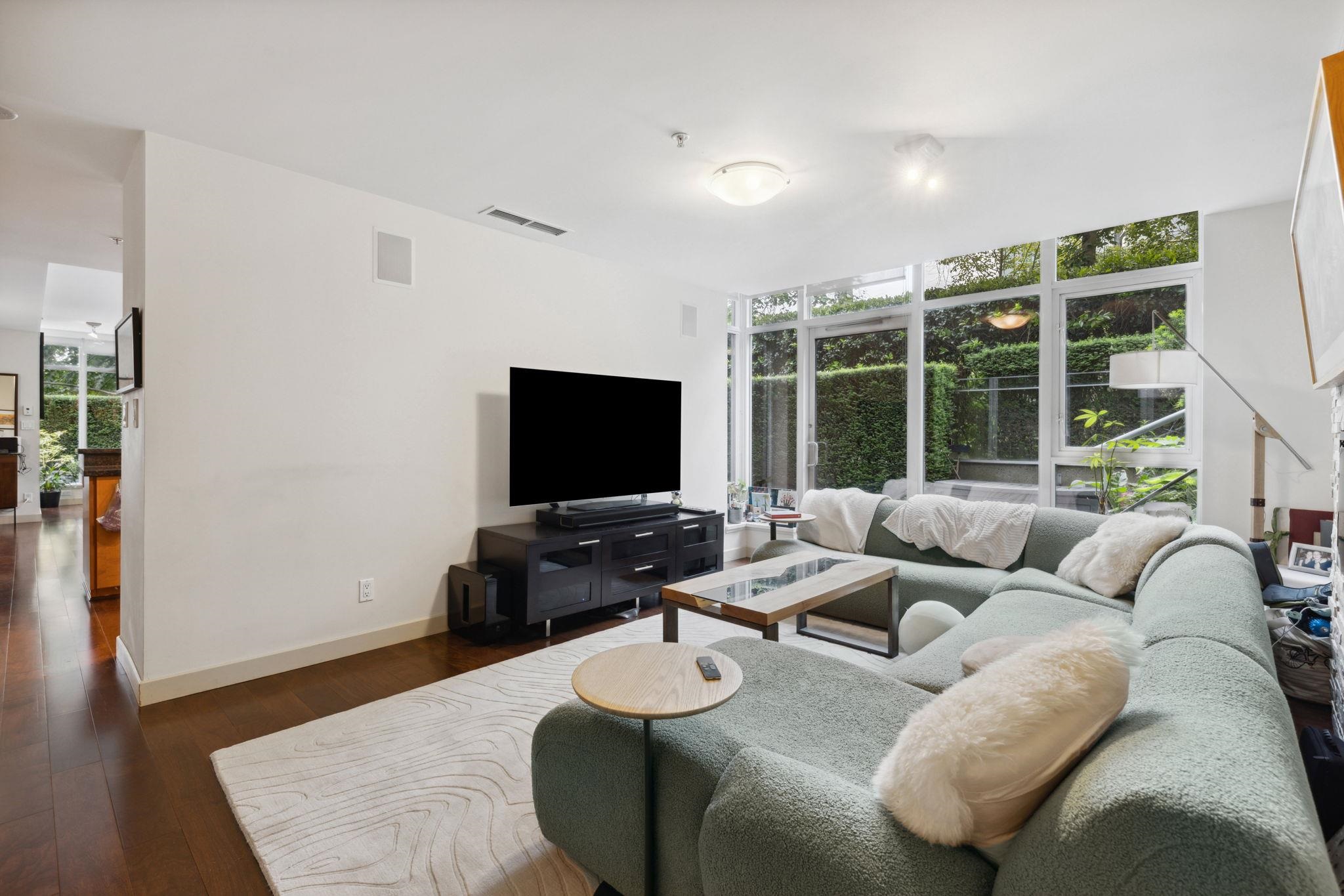 1233 W Cordova Street TH12