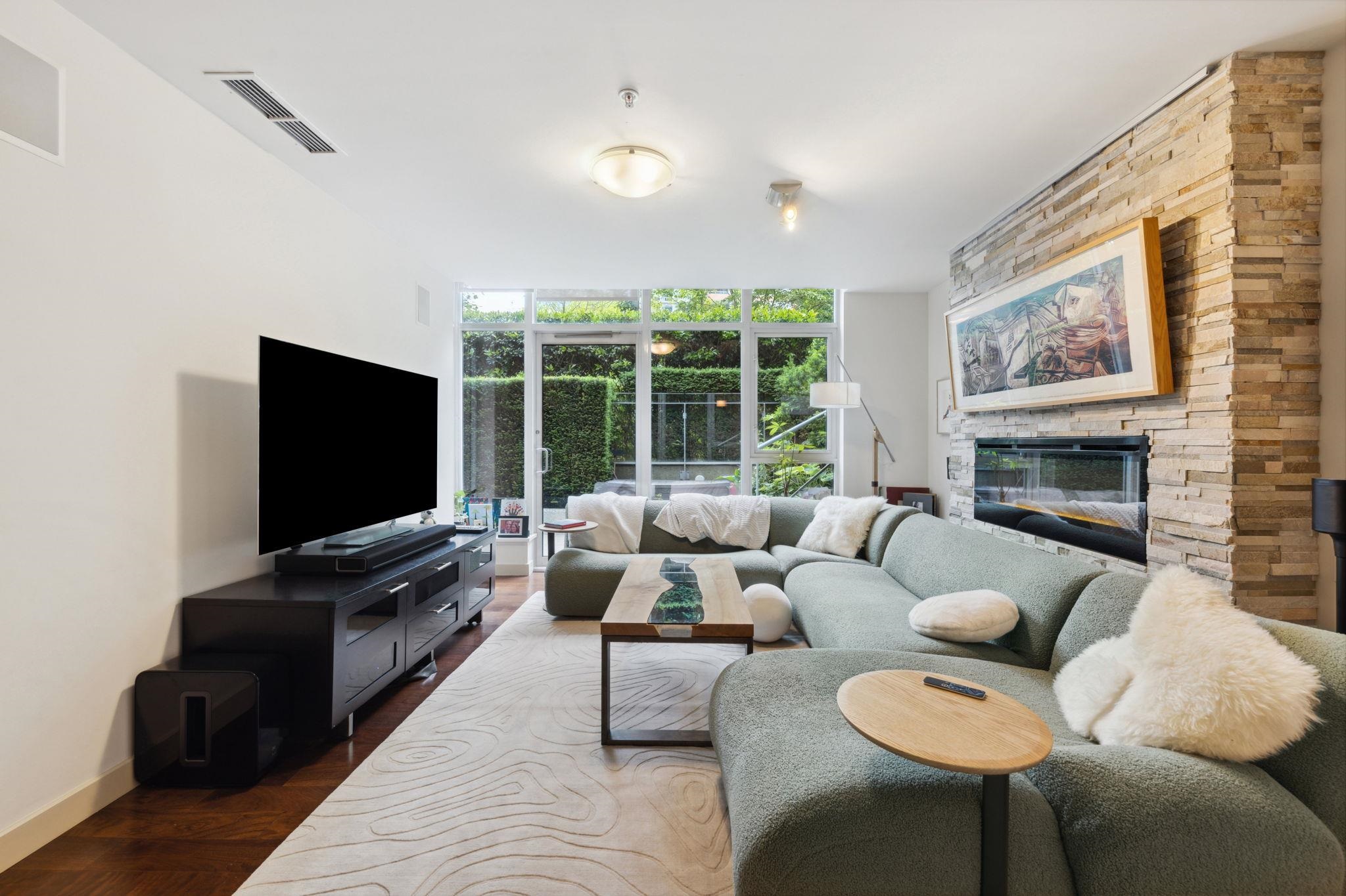 1233 W Cordova Street TH12