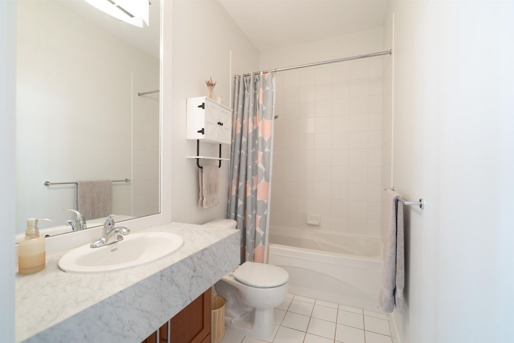 listing image 1102387106250281613