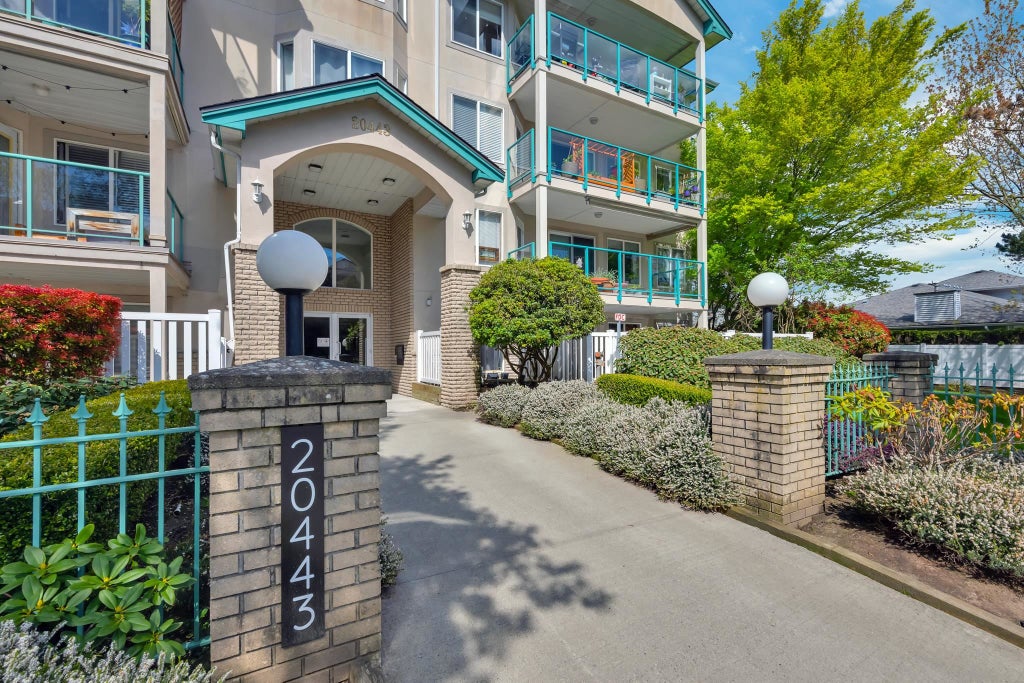 Photo of 20443 53 Avenue #409, Langley, BC V3A 7A6 (MLS # R3163257)
