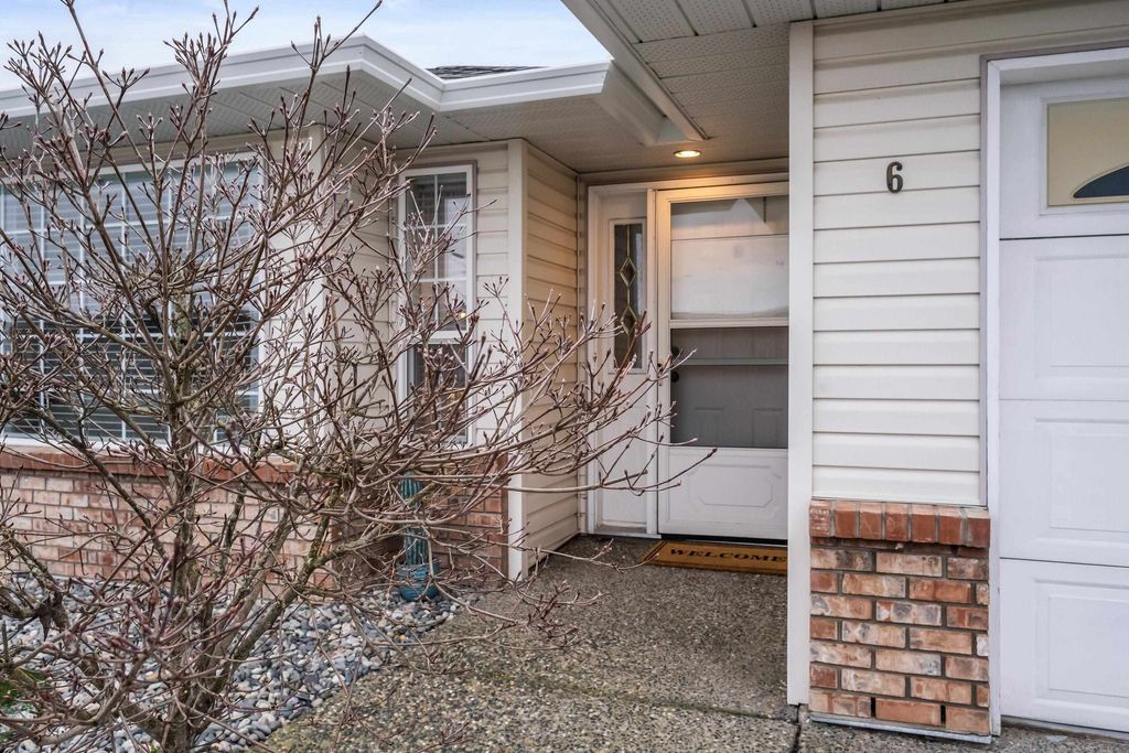 Photo of 9420 Woodbine Street #6, Chilliwack, BC V2P 5S4 (MLS # R3075185)
