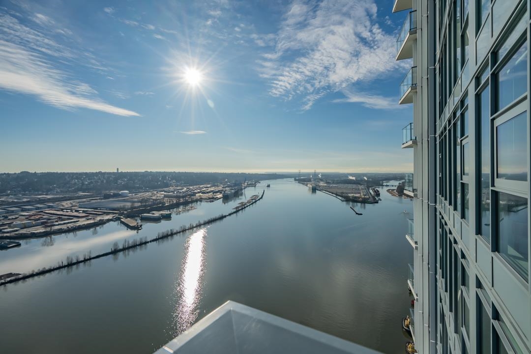 680 Quayside Drive 3907