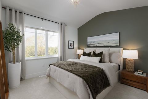 16325 21 Avenue 29 Surrey BC V3S 9M8