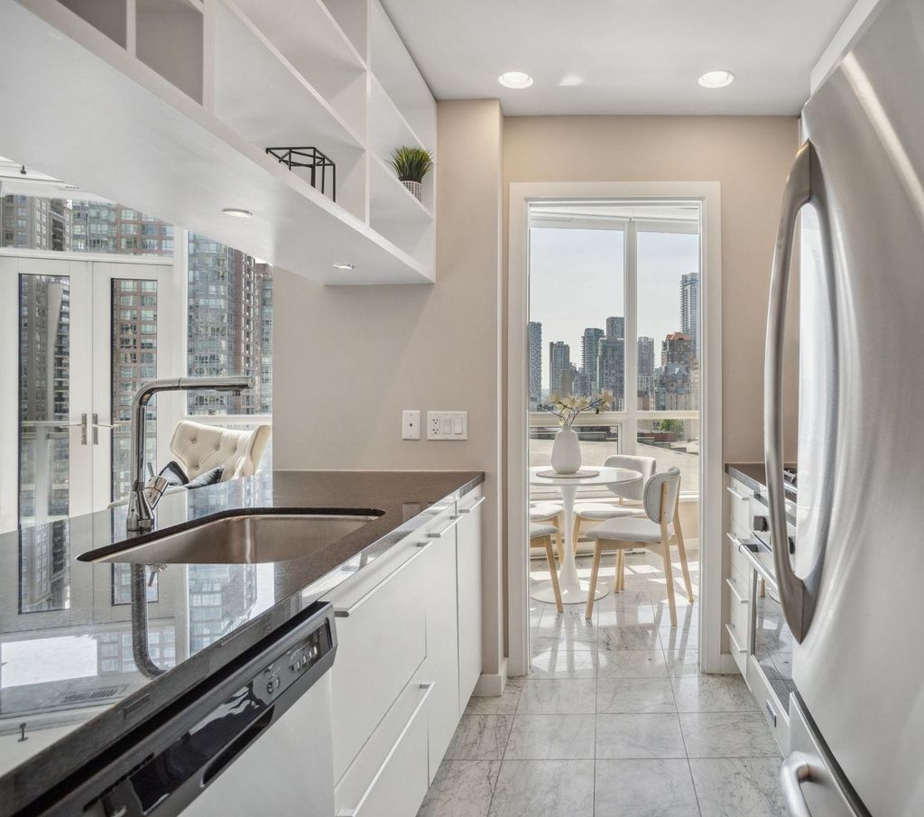 listing image 1108602629817887134