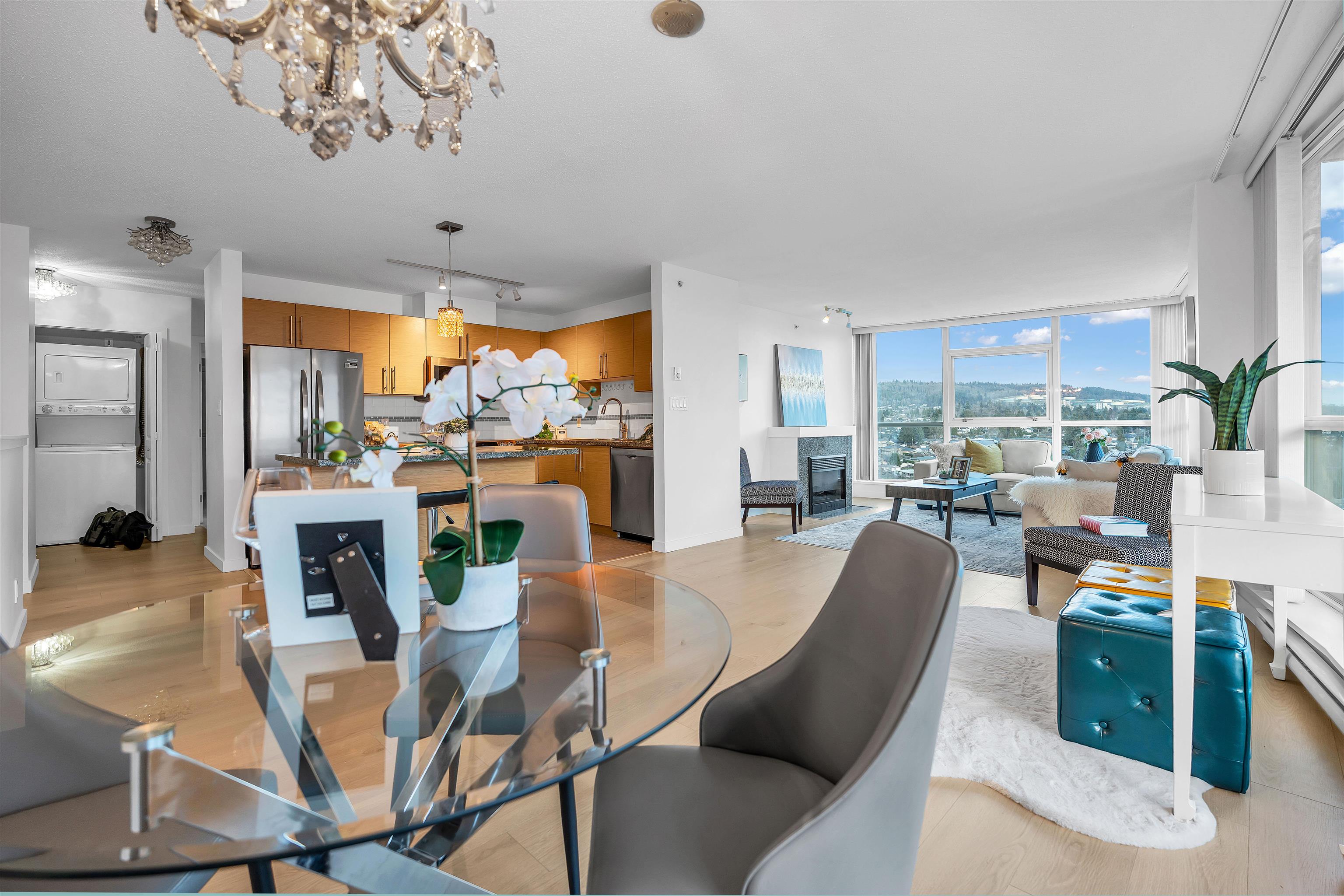 2225 Holdom Avenue 2203