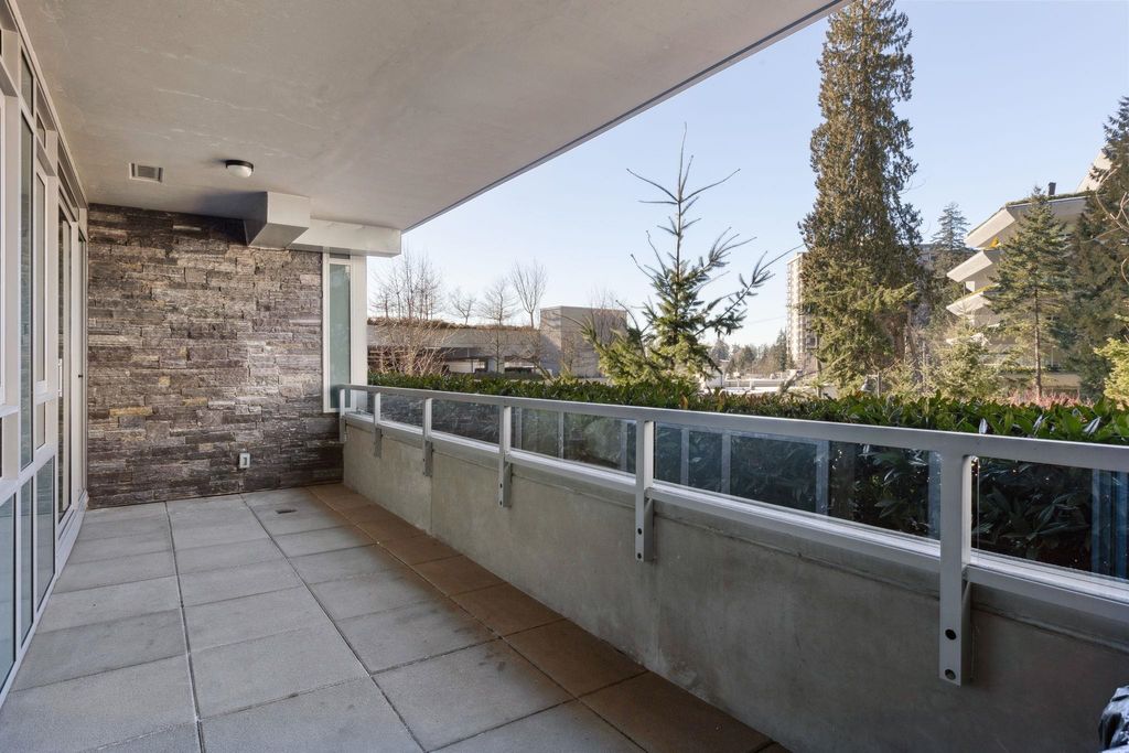 listing image 1109115655671378878