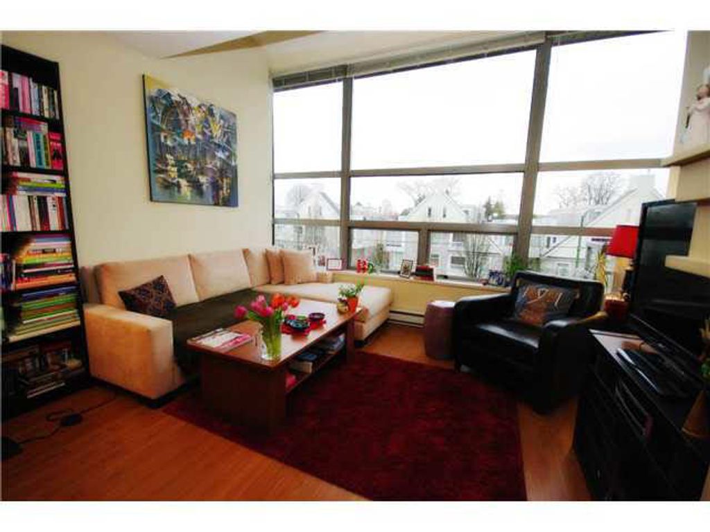 listing image 1109460767079962933