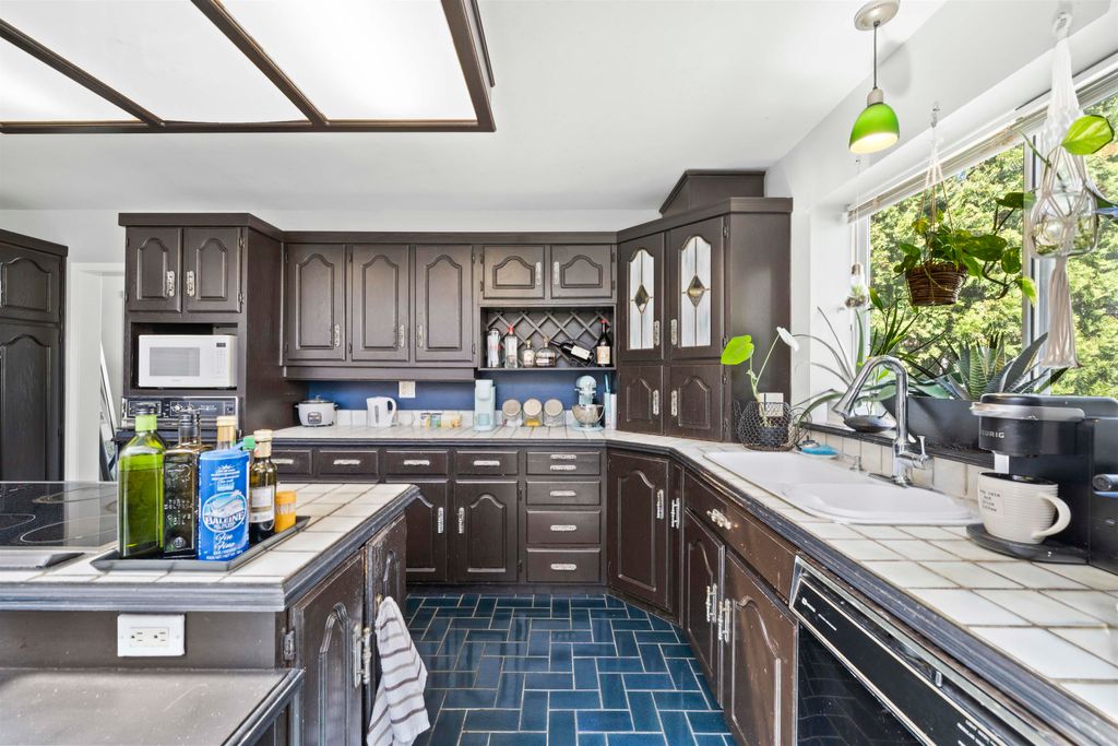 listing image 1101714211199959446