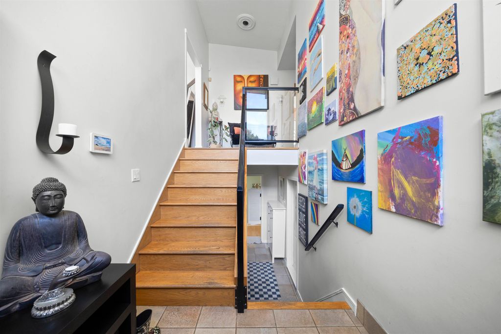 listing image 1104370911694546046