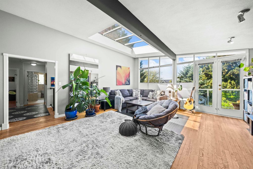 listing image 1105447505693362096