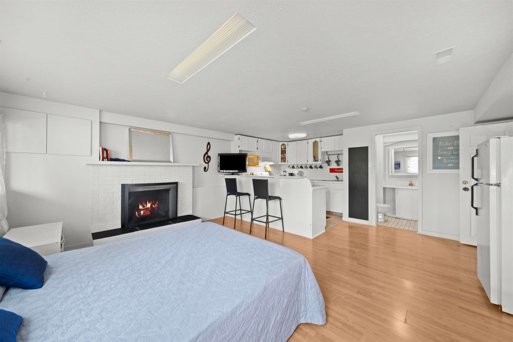 listing image 1100056956240905842