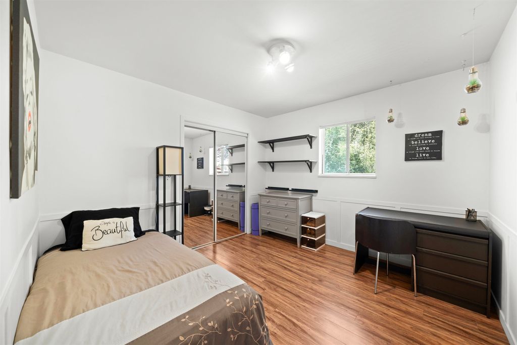 listing image 1102780436239830274