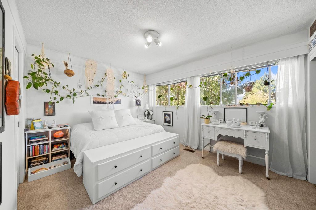 listing image 1102811651634114229