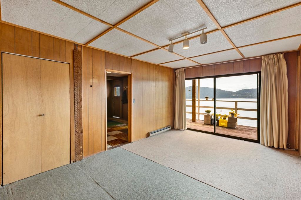 listing image 1105383533758183784