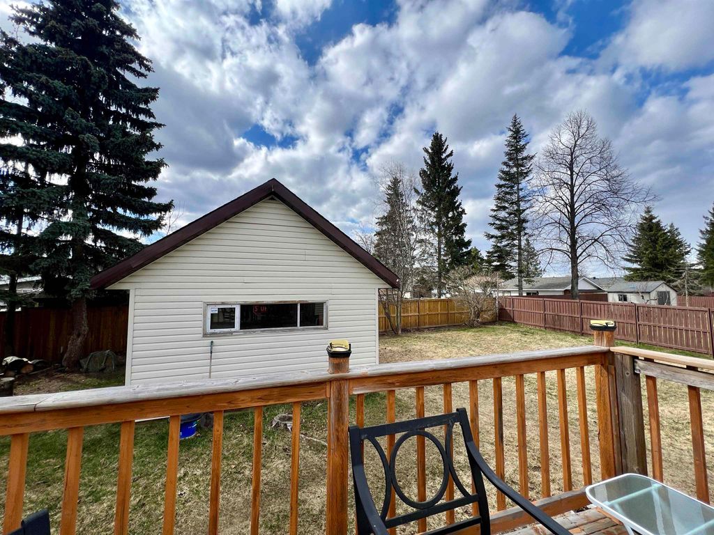 listing image 1109022337566502840